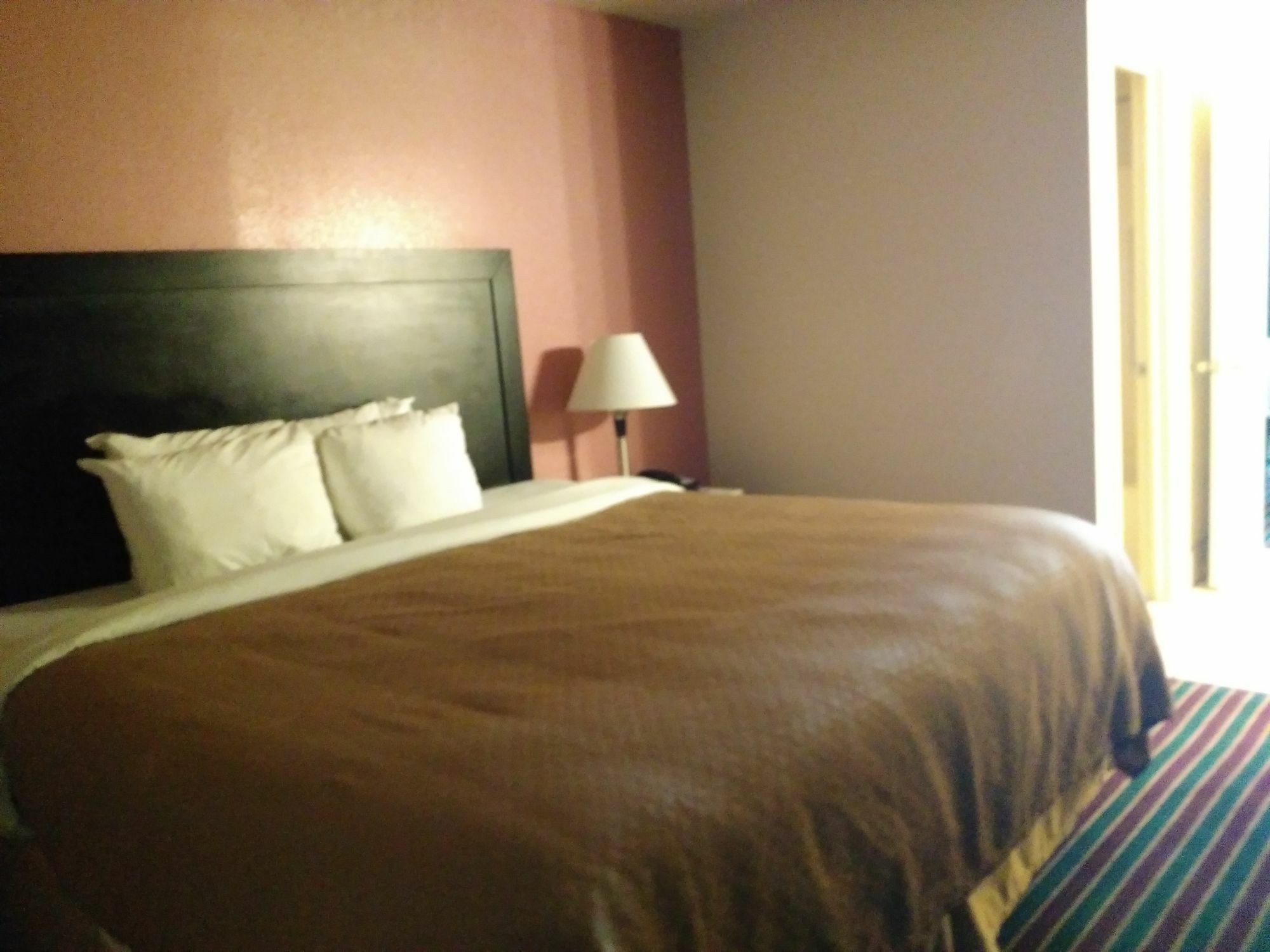 Baymont By Wyndham Del Rio Hotel Exterior photo